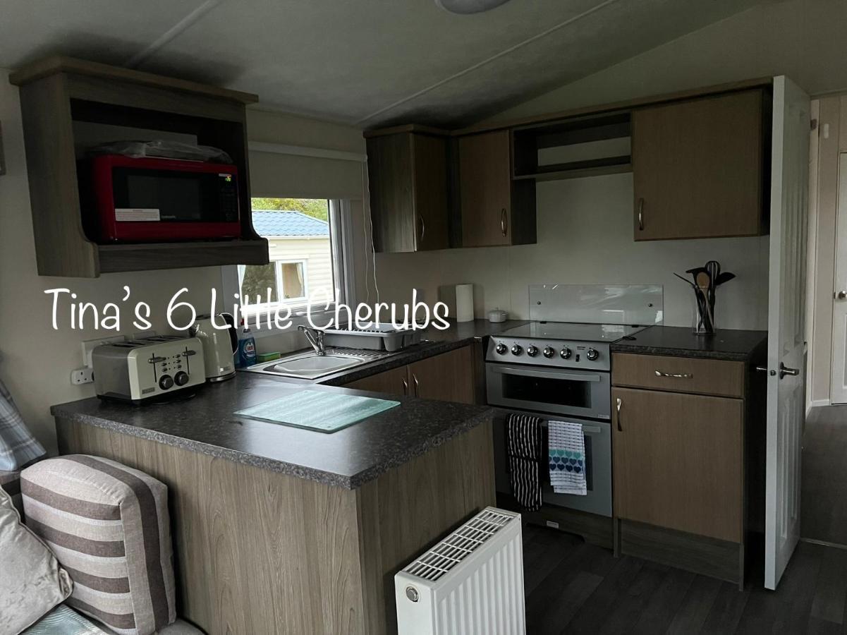 6 Little Cherubs Holiday Home Cowes  Exterior photo