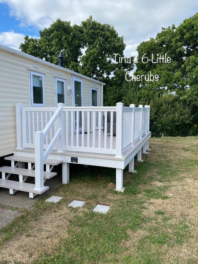 6 Little Cherubs Holiday Home Cowes  Exterior photo